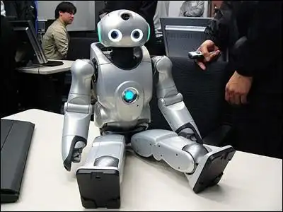 智能驾驶大模型、具身智能列车……“人工智能+交通运输” 未来交通图景将有哪些新可能？